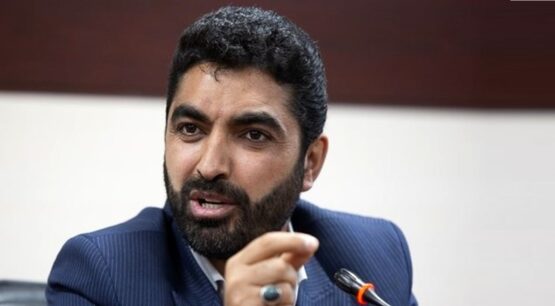 اصناف باید تقویت شوند و به سمت حمایت از تولید کنندگان پوشاک اسلامی و پوشاک ملی حرکت کنیم