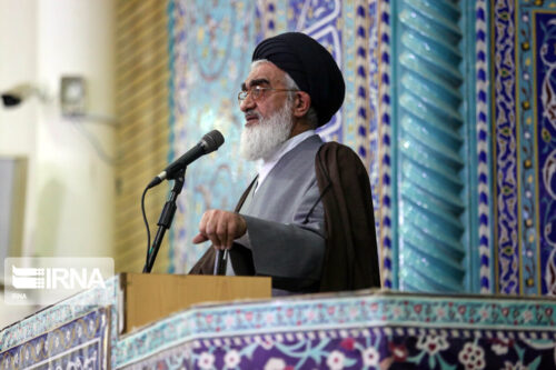 امام جمعه قم:حماسه ۹دی توطئه علیه انقلاب اسلامی رادر هم شکست