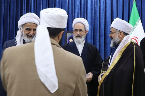 تصاویر/ دیدار جمعی از علمای اهل سنت با آیت الله اعرافی