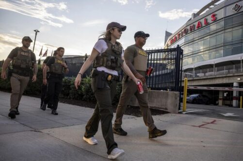 دادستان واشنگتن علیه دولت ترامپ شکایت کرد