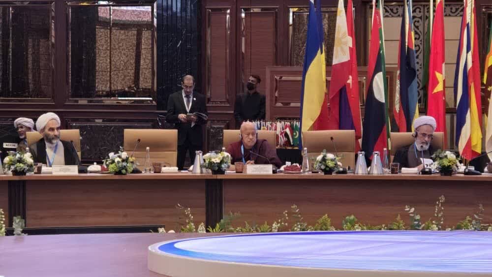 حجت الاسلام والمسلمین مبلغی در اجلاس رهبران دینی مالزی