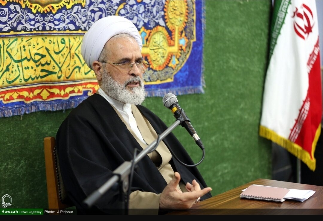 مدافع تحول در متون و نظامات آموزشی حوزه هستیم، بدون آن‌که از عمق و ژرفای علمی کاسته شود