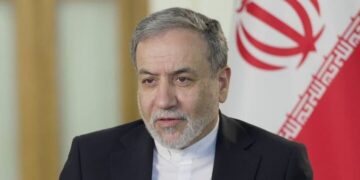 عراقچی: مذاکرات روز جمعه در مسقط برگزار می شود