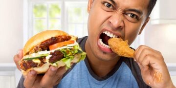 باور غلط درباره پرخوری/ استرس به تنهایی مقصر نیست