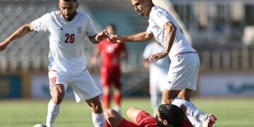 اتفاقی که باعث ترس فوتبالیست‌ها می‌شود/ بالا رفتن اضطراب تماشاگران