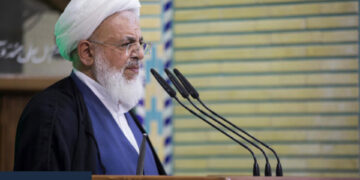 آیت‌الله ناصری: حضور مردم در صحنه‌های اجتماعی عبادت است