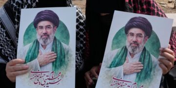 یدیعوت آحارانوت: مراسم تشییع نمایش قدرت جمهوری اسلامی است
