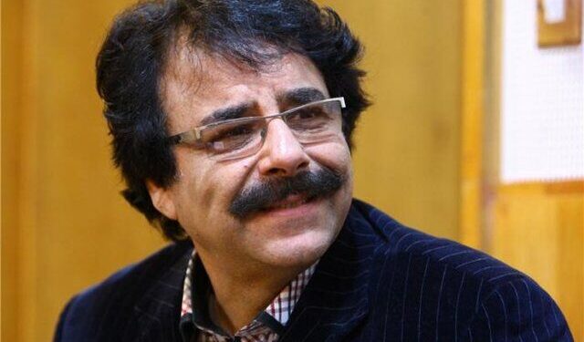 علیرضا افتخاری برای رهبر شهید خواند