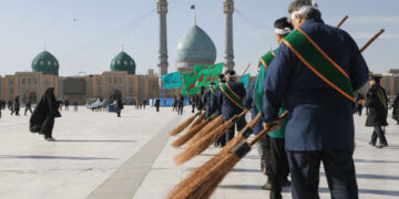۶ هزار خادم، میزبان زائران مراسم اقامه نماز رهبر شهید در جمکران