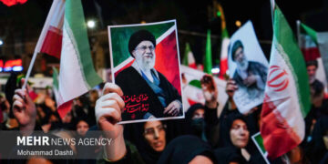 فراخوان «روایت بدرقه» منتشر شد؛ ثبت آخرین دیدار عمومی رهبر شهید