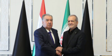 پزشکیان: به برکت خون رهبر شهید، ملت ایران منسجم‌تر شد