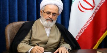 امامین انقلاب تفسیر زنده، حیاتبخش و حرکتآفرین از اسلام ارائه دادند / طرح نظام جامع اندیشه اسلامی؛ گامی به سوی «حوزه پیشرو و سرآمد»