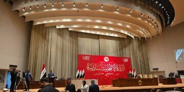 رئیس پارلمان عراق خواستار امتیاز ویژه در صادرات نفت از تنگه هرمز شد