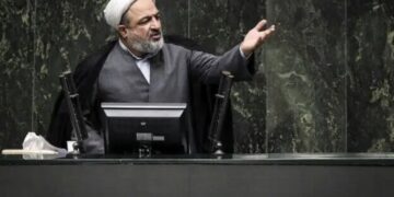 رسایی: حکم ۱۰ ماه حبس گرفتم/امروز خودم را معرفی می‌کنم